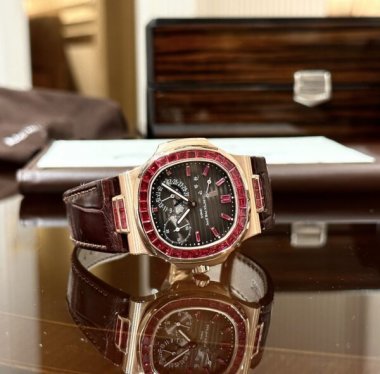 Patek Philippe Nautilus 5724 Gold Wrapped With Ruby Bezel 40mm