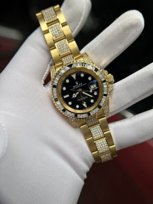 Rolex GMT-Master II Replica 1:1 Watch With Full Diamond Black Dial 40mm