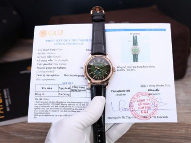 Patek Philippe Replica Watch Complications 5205R Green Dial Gold Wrapped 40mm
