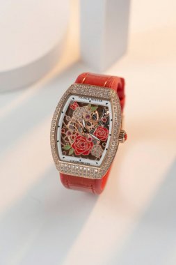 Franck Muller Replica Watch Vanguard V32 Skeleton Red Flower Dial 36mm