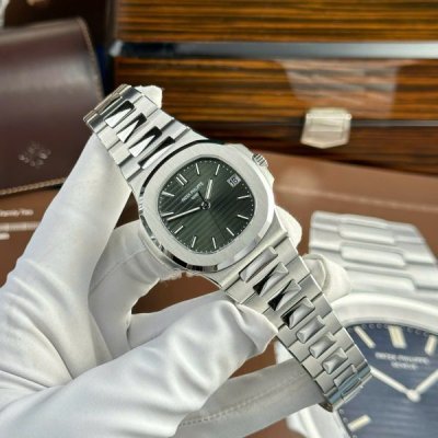 Patek Philippe Nautilus 5711 Refined Full Options Green Dial Best Top Quality Watch 40mm