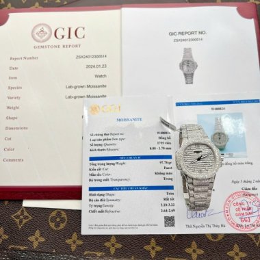 Patek Philippe Nautilus 7118 Best Copies Watch Diamonds Moissanite Hong Kong 35.2mm
