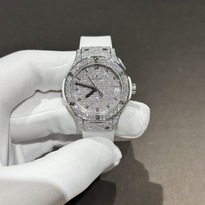 Hublot Classic Fusion Best Replica Watch White Full Moissanite Diamonds 33mm